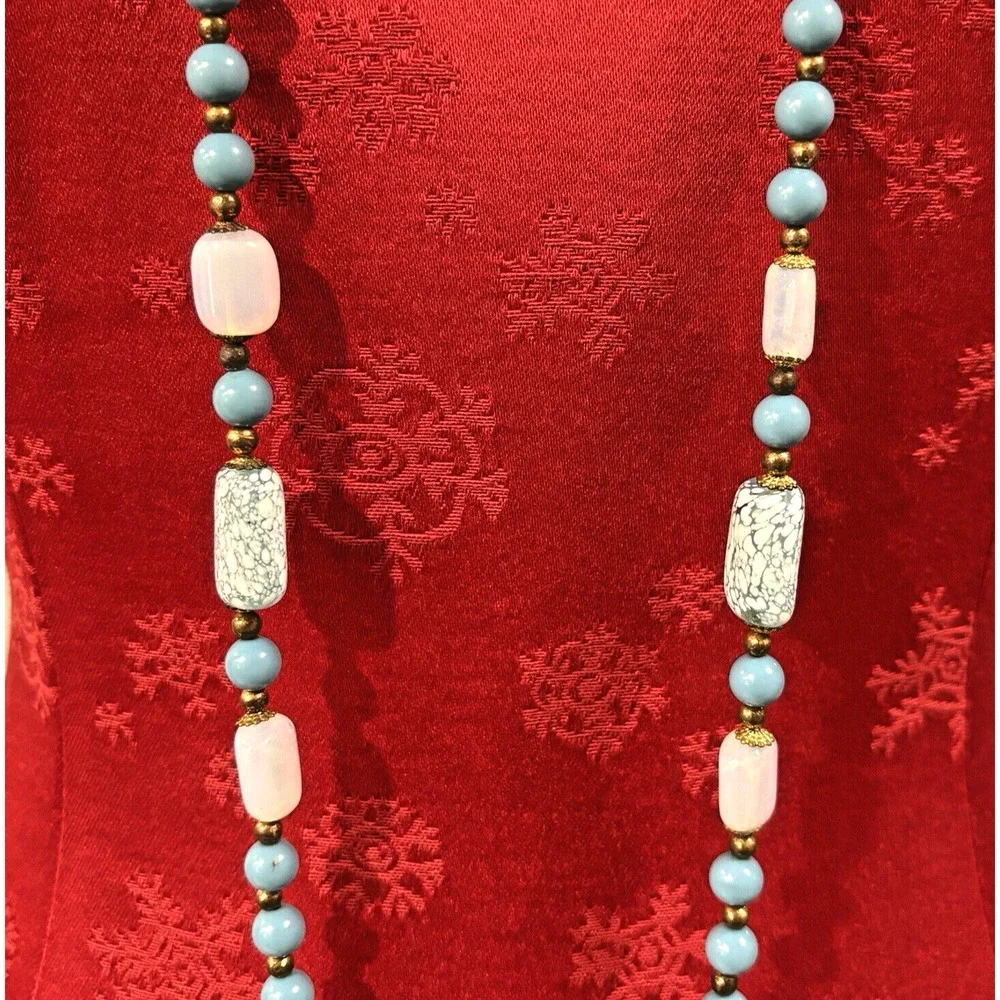 Single Strand Blue White & Gold Beaded Necklace Vintage Art Glass Opalescent